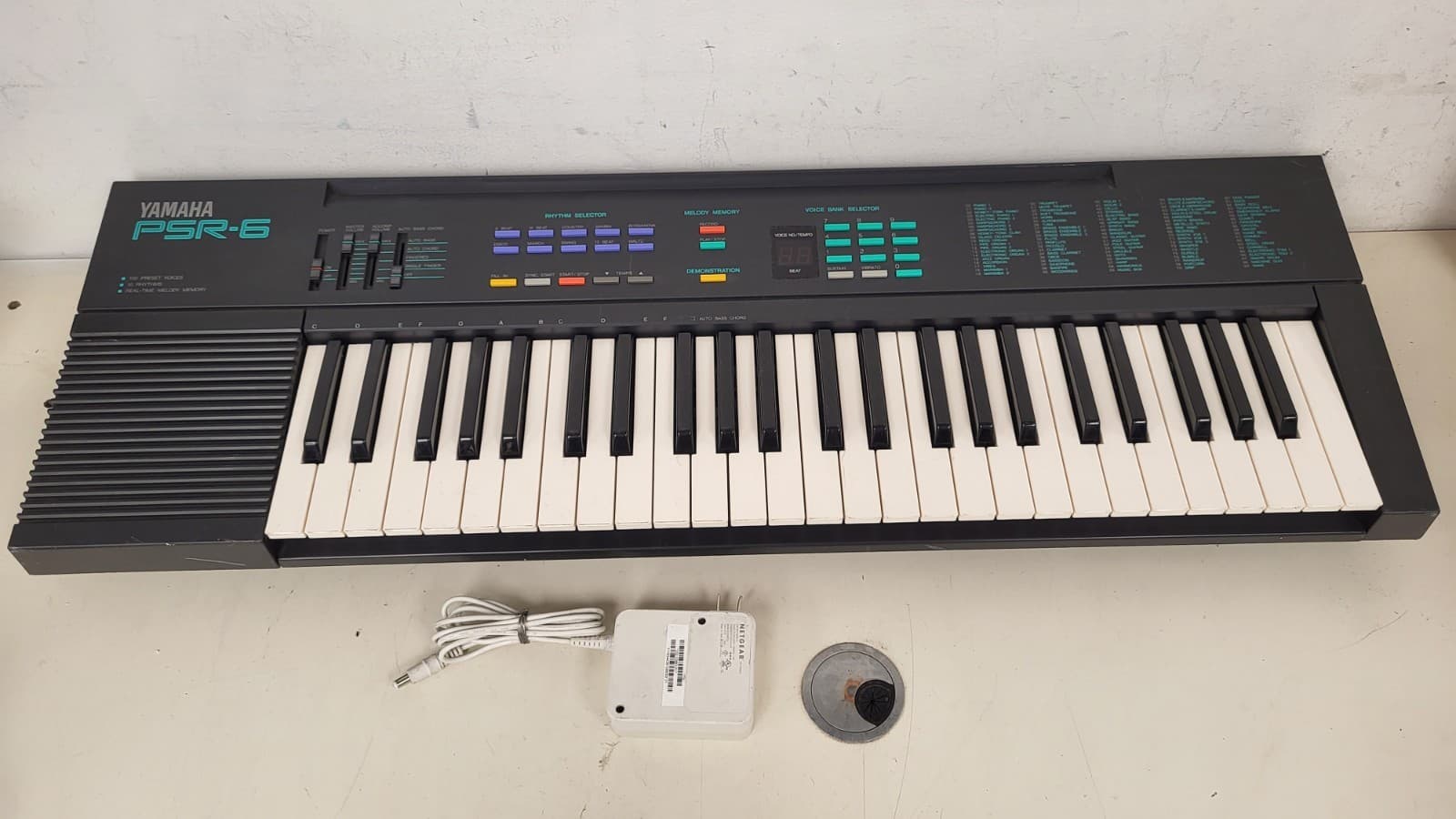 Vintage Yamaha PSR-6 Keyboard Synthesizer Piano 49 Key 100 Voices w/Cord READ