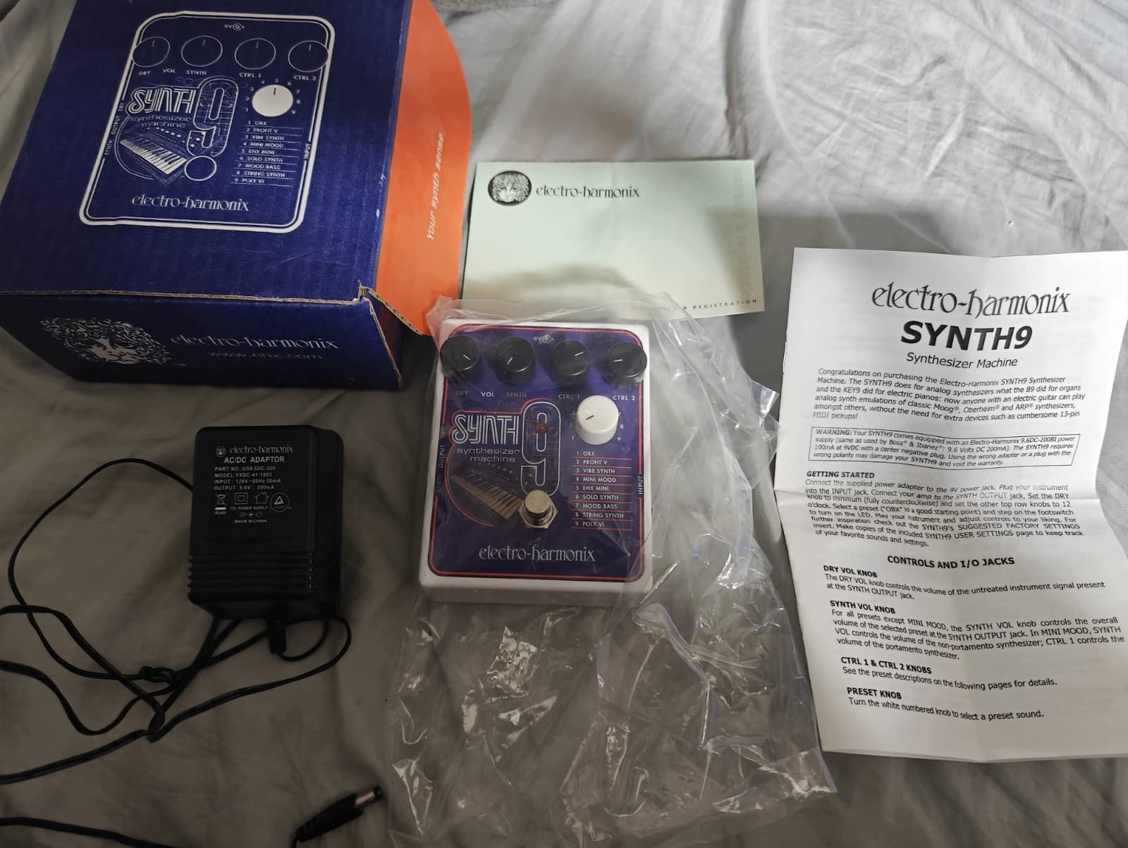 Electro-Harmonix SYNTH9 Digital Synth Machine Guitar Effects Pedal w/ Box