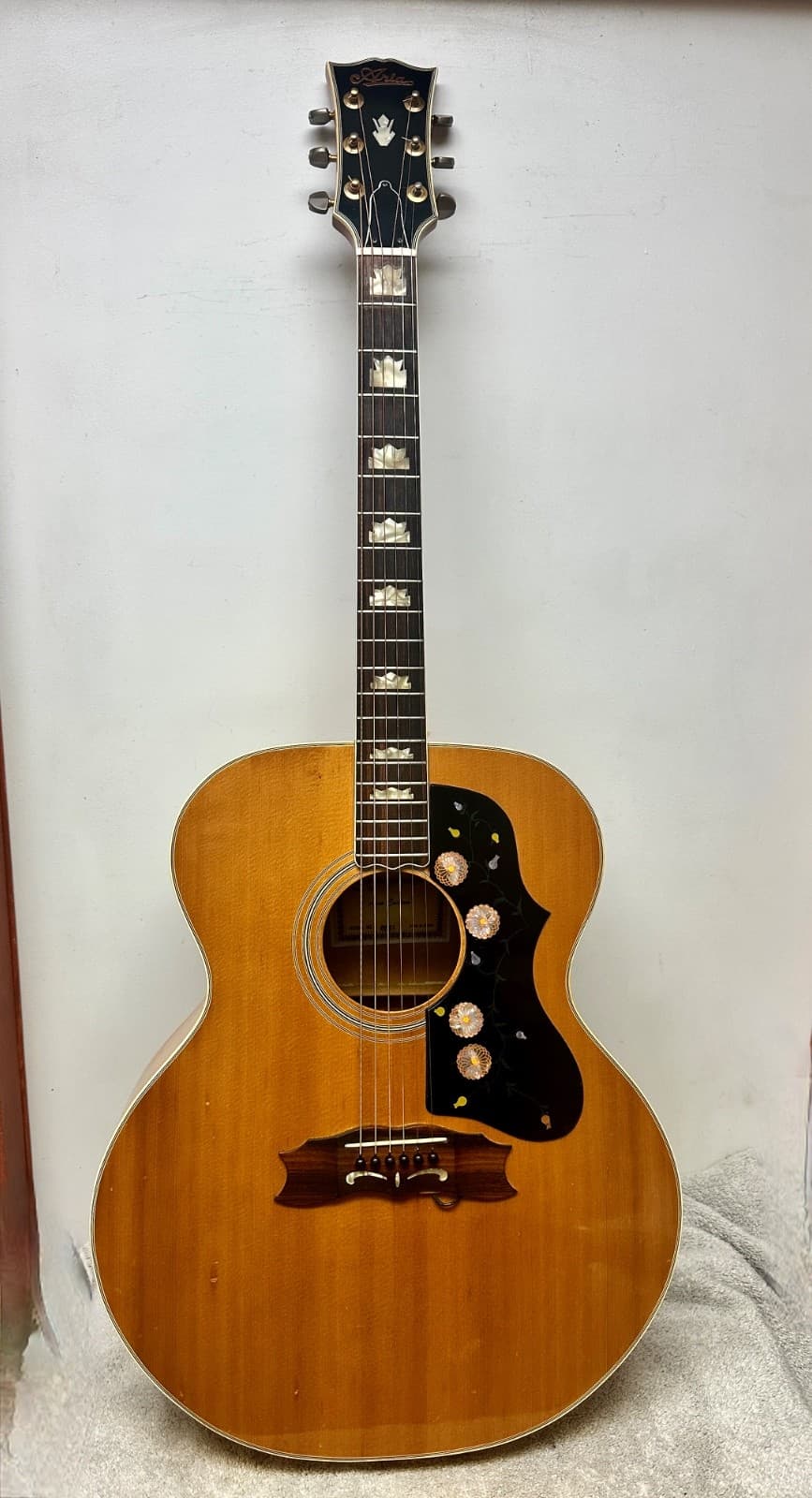 Rare 1972-73 Aria Custom 6841 Jumbo J-200 Acoustic Guitar Excellent