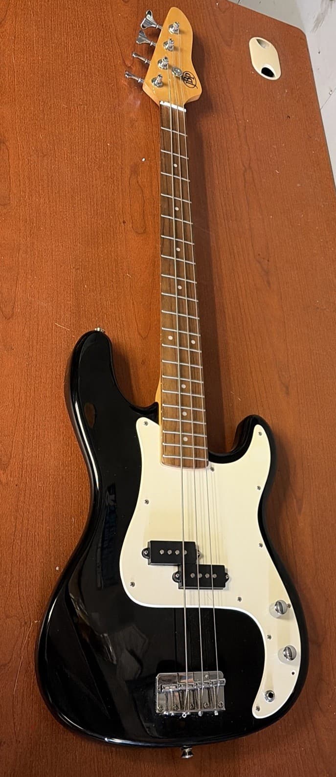 J.B. Player 4 String Electric Bass Guitar Good Condition Vintage Bass Guitar,