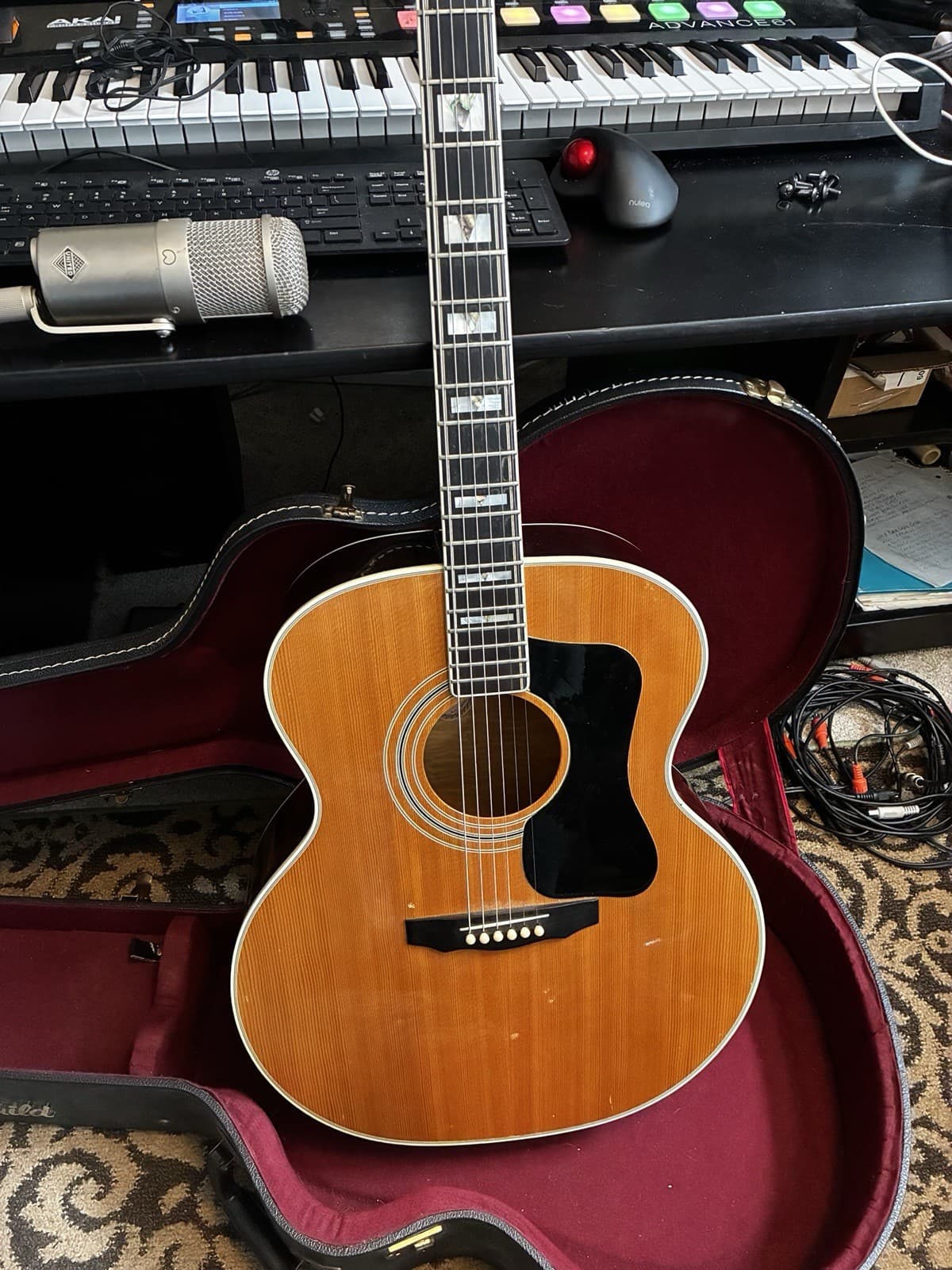 Guild F-50M Acoustic Guitar 2002 with Hard Case