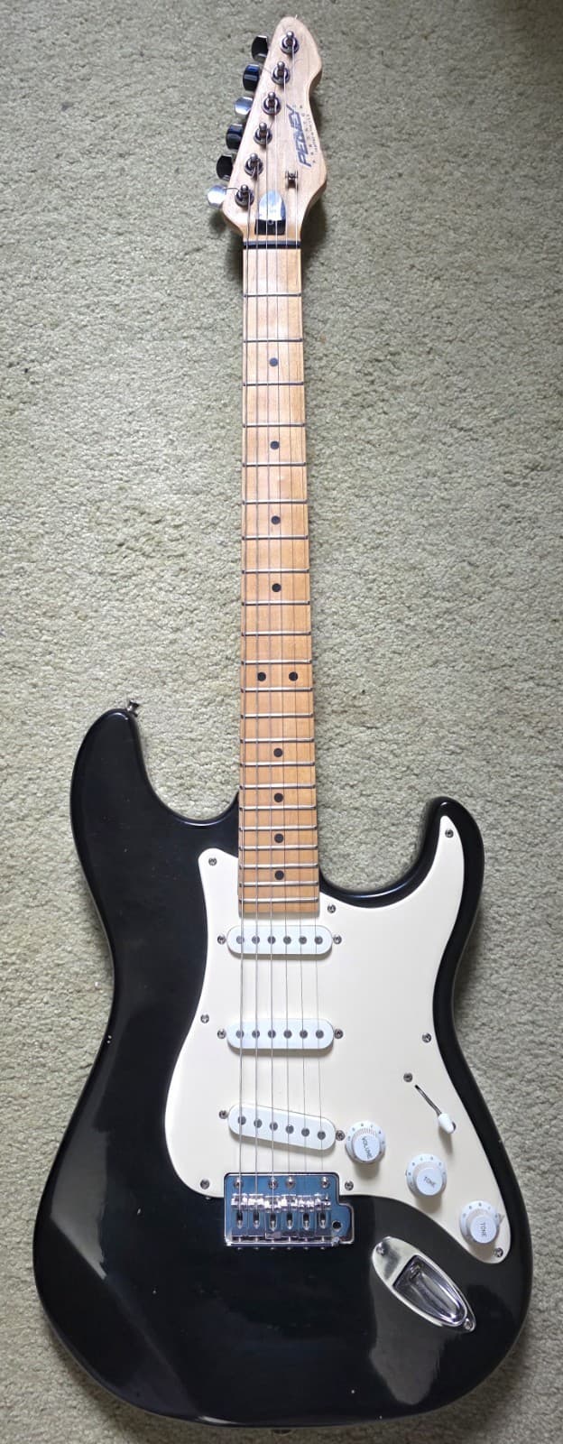 Peavey Predator Electric Guitar - USA - Black Strat
