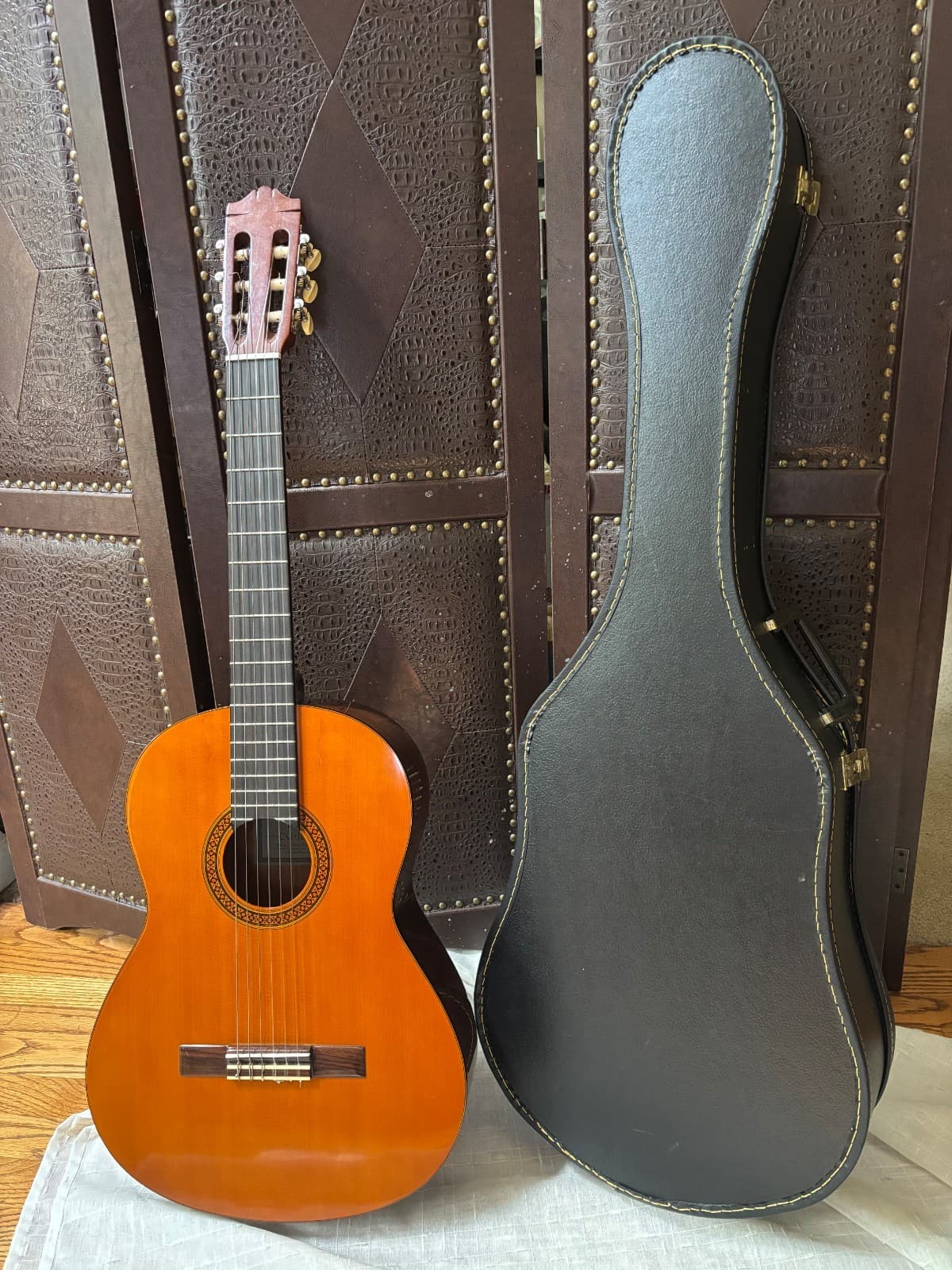 Yamaha CG-100A Acoustic Guitar w/ Case