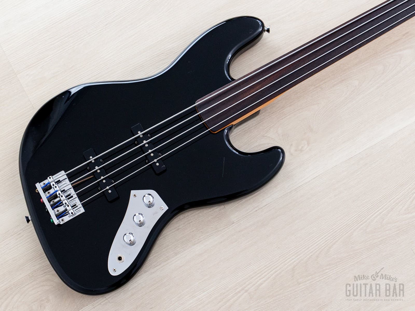 1988 Fender '62 Jazz Bass Fretless Order Made ‘62 JB62FL Black, Japan Fujigen