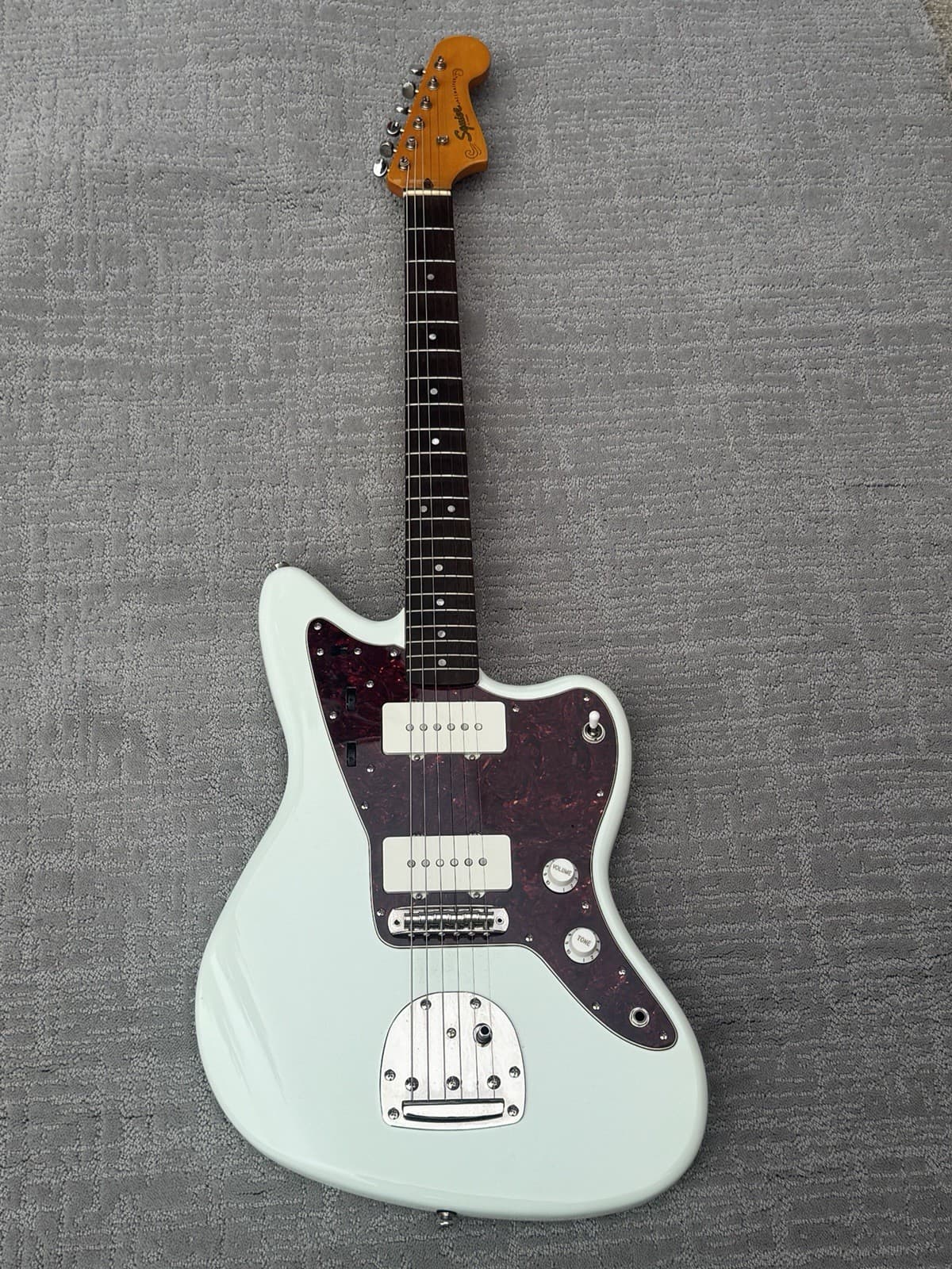 Squier Jazzmaster Electric Guitar - White, Solid Body, 6 String, Gig Bag
