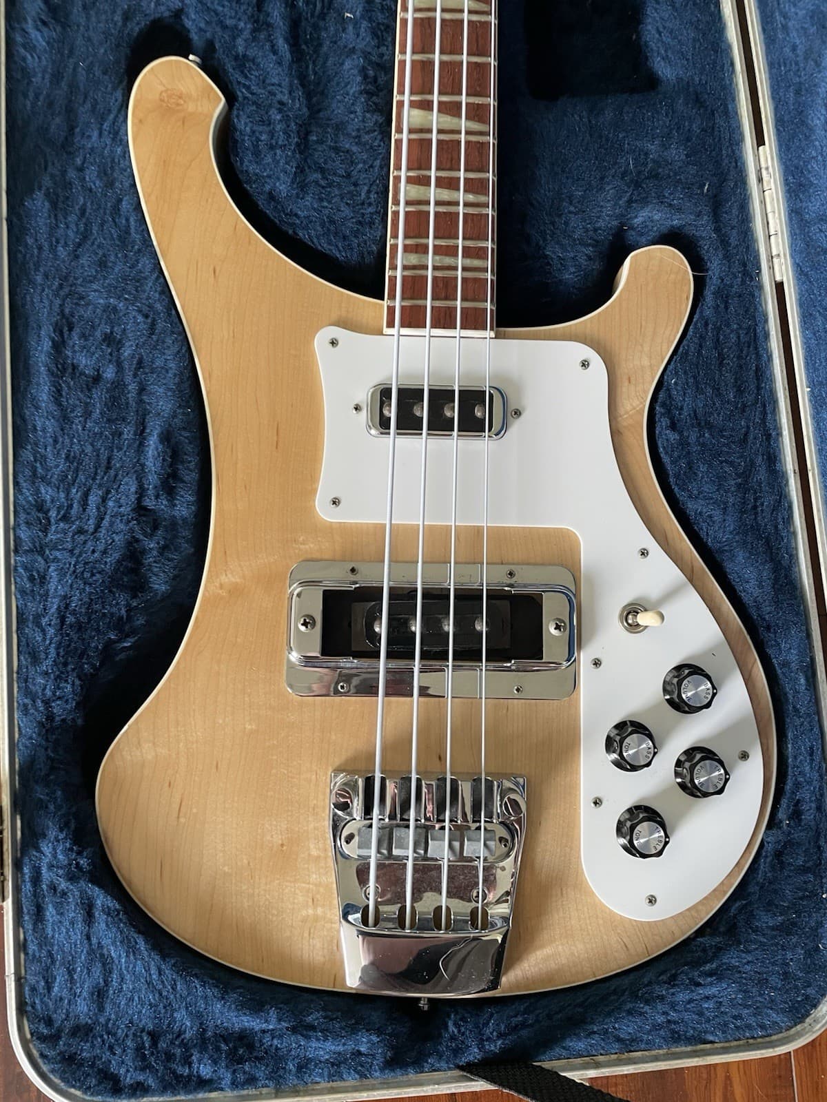 2000 Rickenbacker 4003 bass guitar
