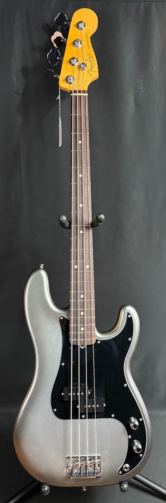 Fender American Professional II Precision Bass 4-String Bass Guitar Mercury