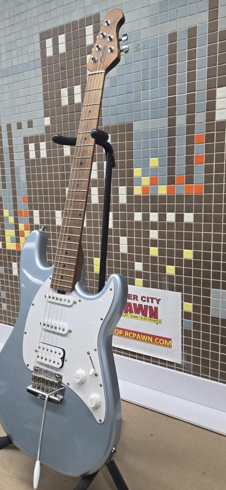 STERLING BY MUSIC MAN CUTLASS ELECTRIC GUITAR (R7B016352)