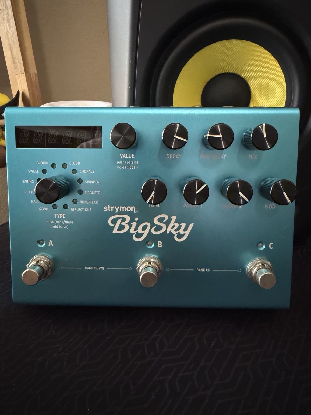 Strymon BigSky Digital Reverb Effects Pedal for Electric & Acoustic Guitar