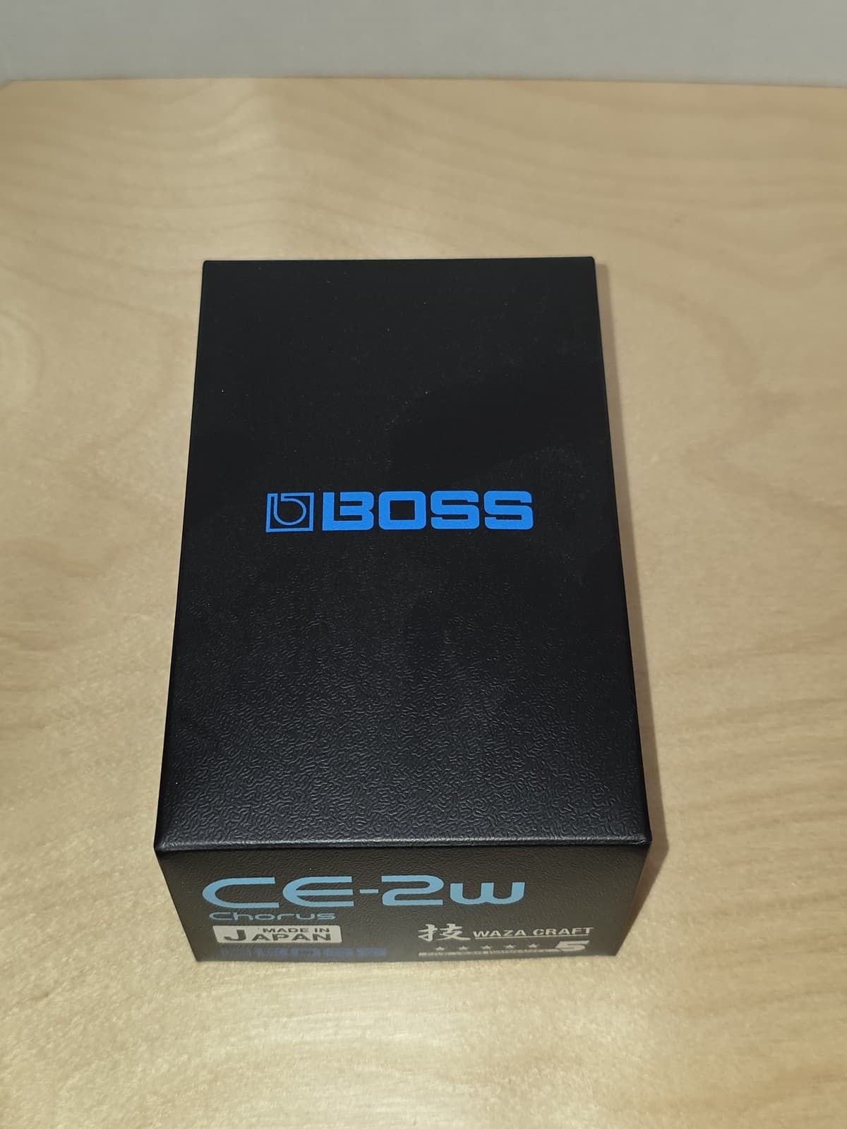 BOSS CE-2W Waza Craft Chorus Guitar Effect Pedal CIB Made in Japan NEW