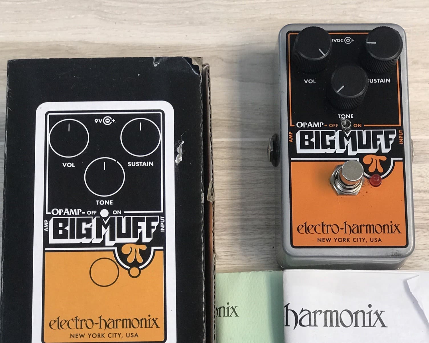 Electro-Harmonix Op Amp Big Muff Pi Distortion/Sustainer Guitar Effects pedal