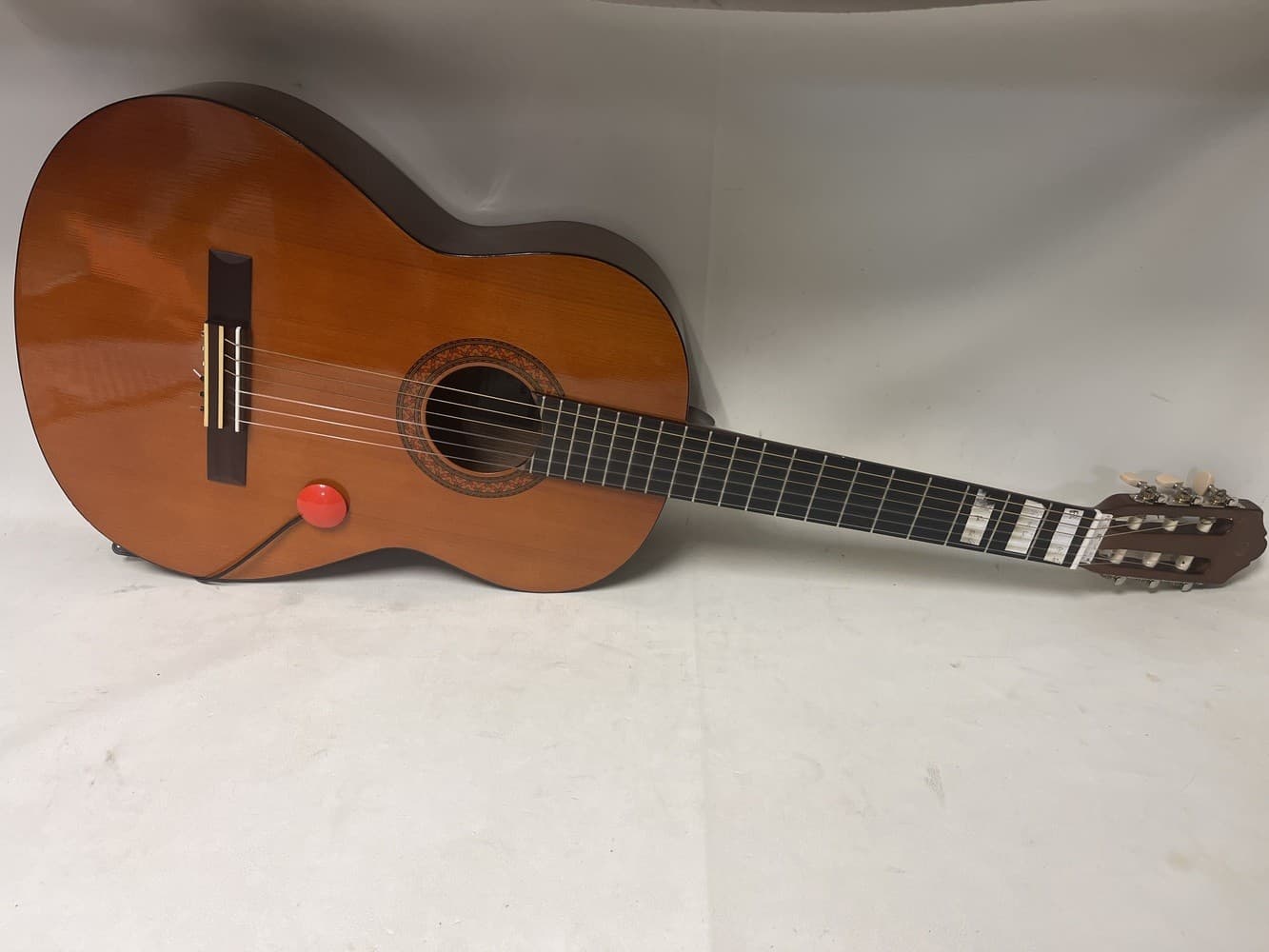 YAMAHA C40 GIGMAKER 6-STRING CLASSICAL GUITAR