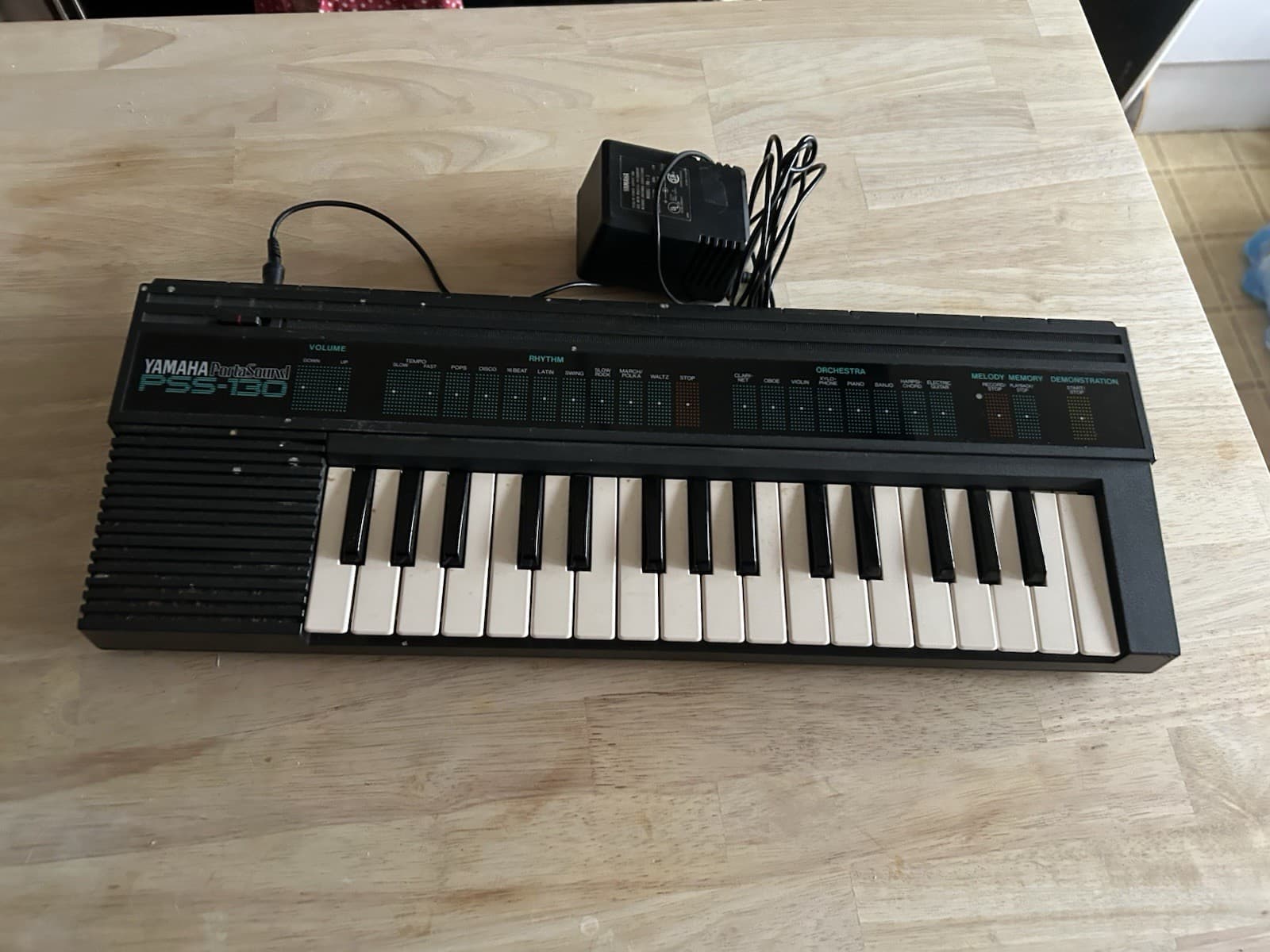 Vintage Yamaha Keyboard PortaSound PSS-130 Mini Piano Synthesizer 80s Tested