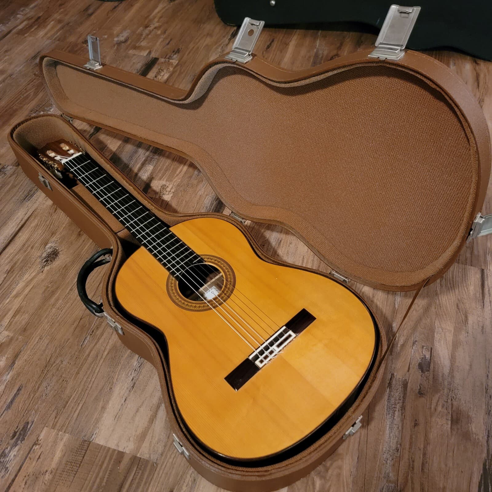 Antonio Reinosa Velazquez Y Flamenco Nylon String Guitar Granada Spain W/OHSC
