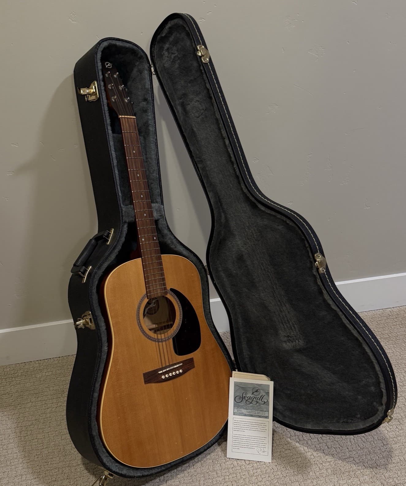 Seagull S6+ Spruce Dreadnought 6-String Acoustic Guitar w/ Hard Case