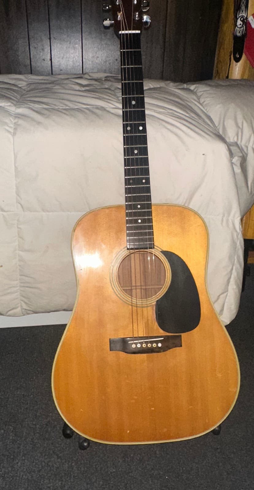 Martin D-28 VINTAGE Dreadnought Acoustic Guitar - 1974 - Natural