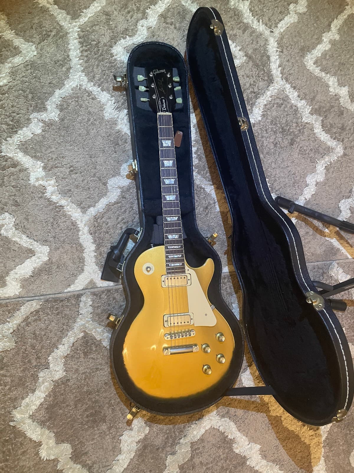 Gibson Les Paul Deluxe Goldtop 1970-1974 slim neck