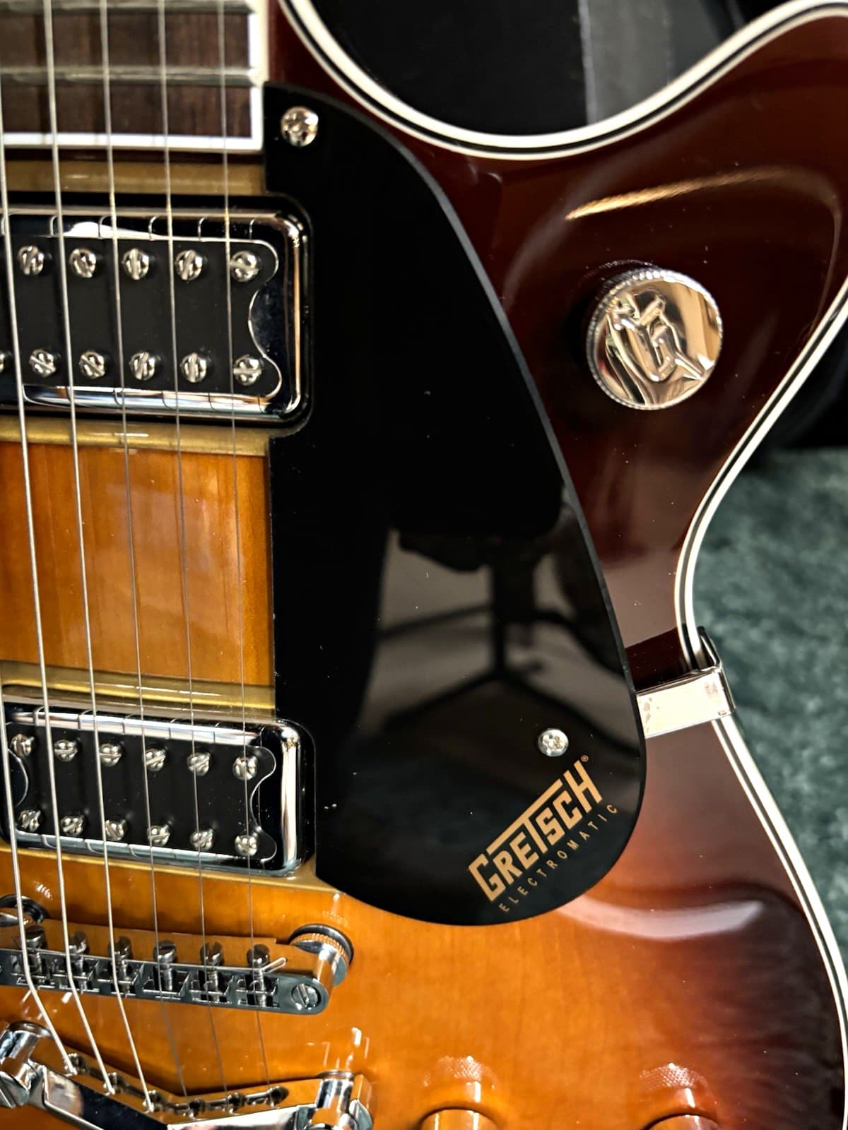 Gretsch ELECTROMATIC “Jet”G5220 Electric Guitar Sunburst w/ Case