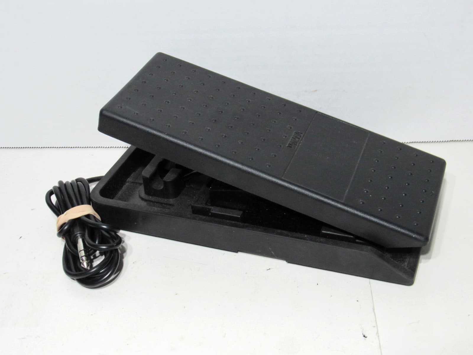 Yamaha CB83742 Guitar Volume Expression Accent Foot Pedal Effects FC7 Pedal