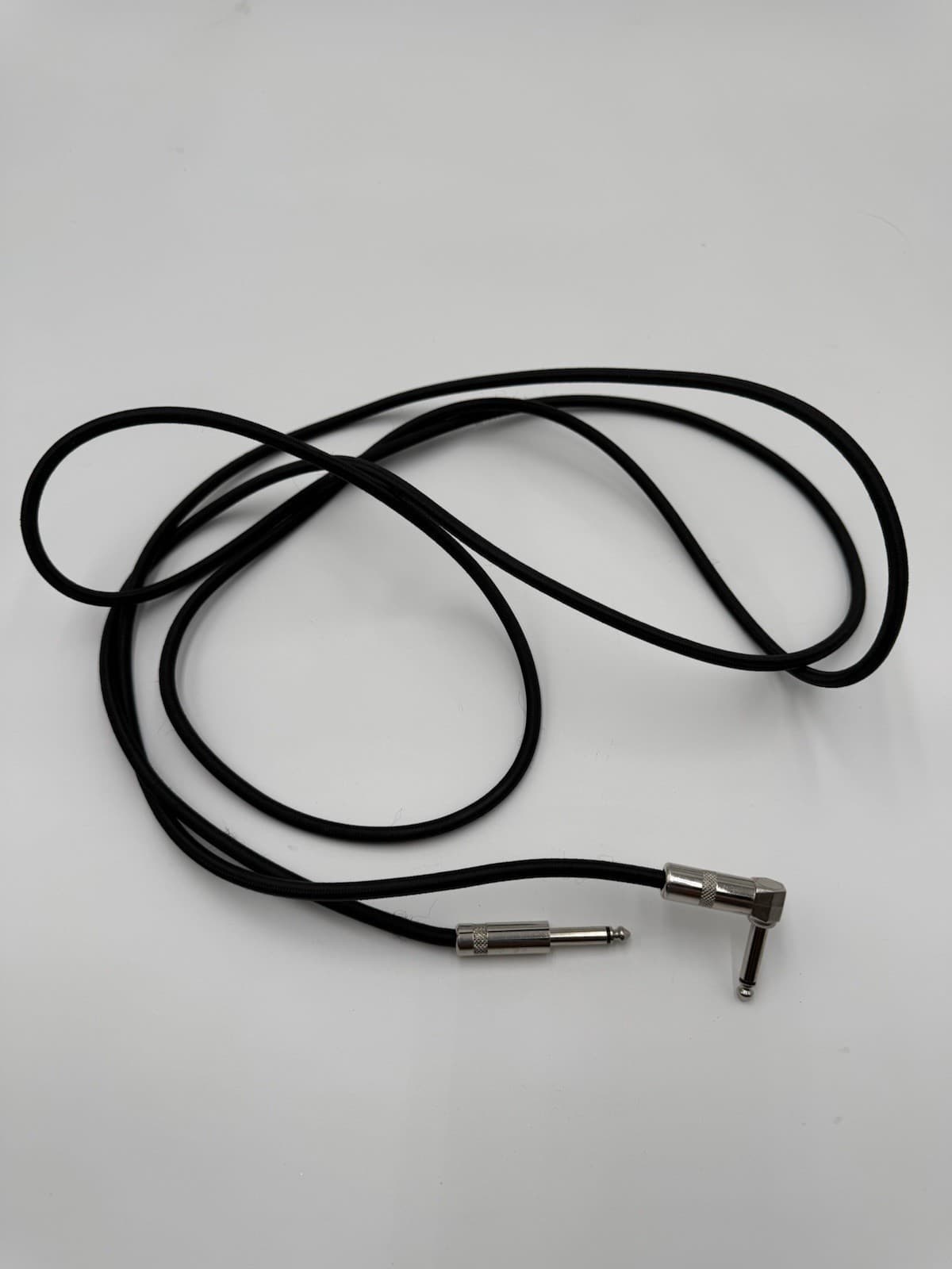 1/4 Inch Guitar Instrument Cable – Right Angle TS Mono Amp/Effects Pedal Cord