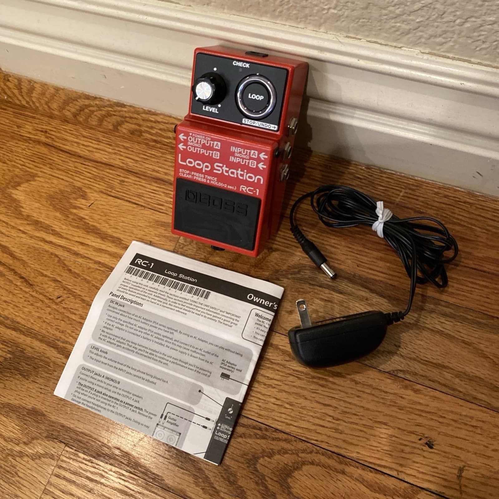 Boss RC-1 Loop Station Digital Guitar Looper Pedal for Electric & Acoustic