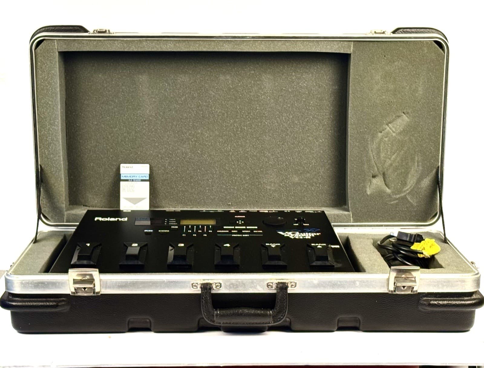 Roland Guitar Synth System VG-8 w/ Power Cable and memory card w/Roland VG Case!