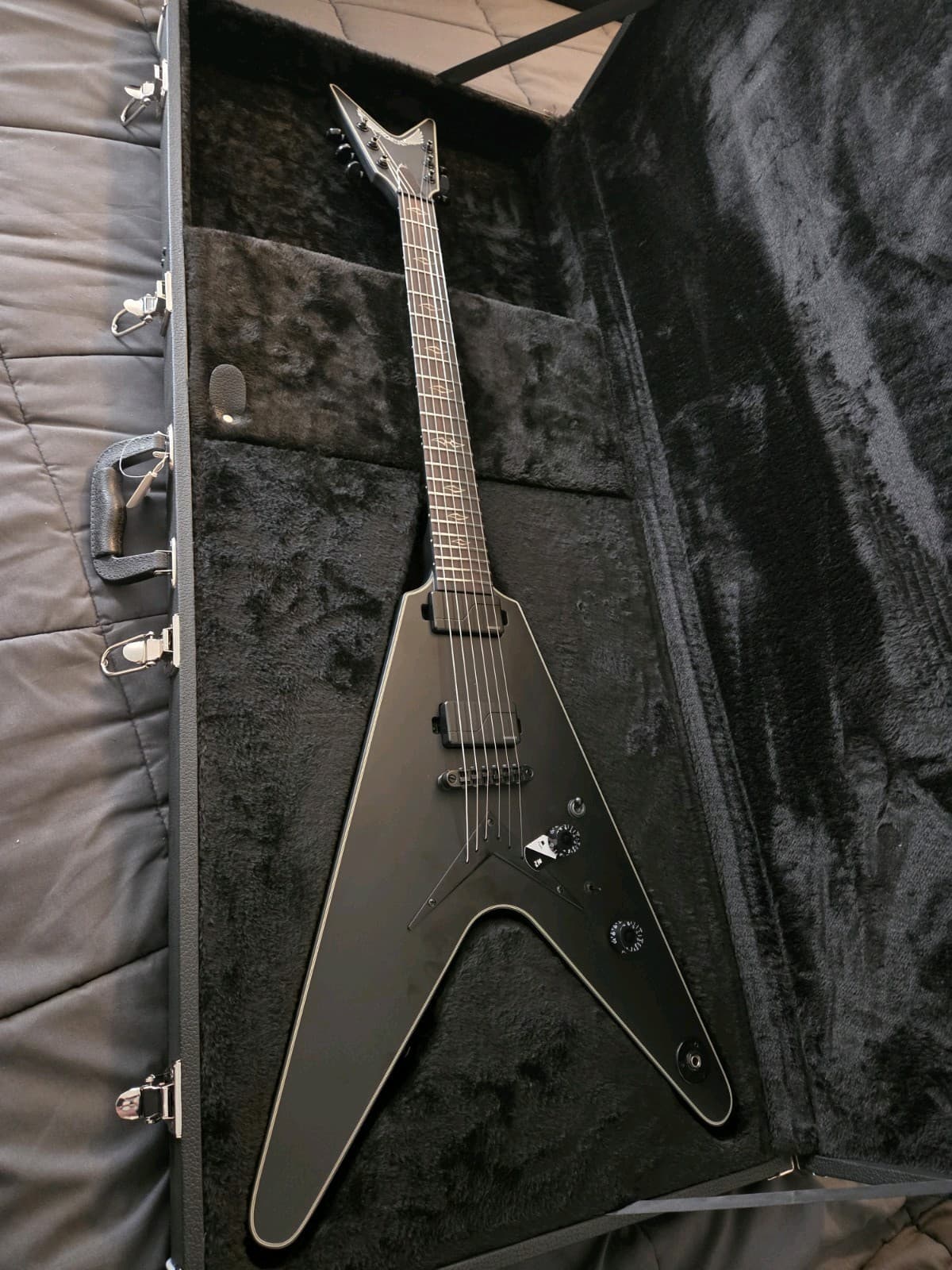 Dean V Select Fluence With Hardshell Case 2021 Indonesia