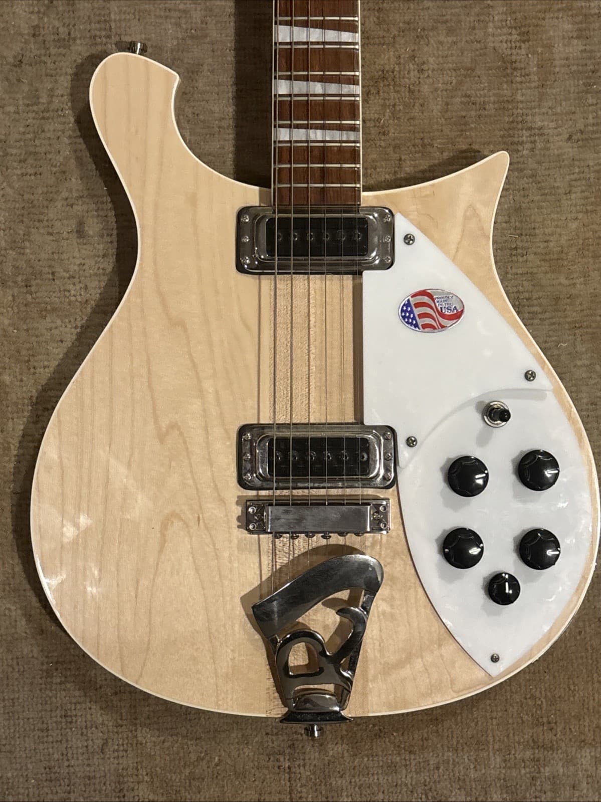 Rickenbacker 620 6-String Solid Body Electric Guitar MapleGlo - Natural