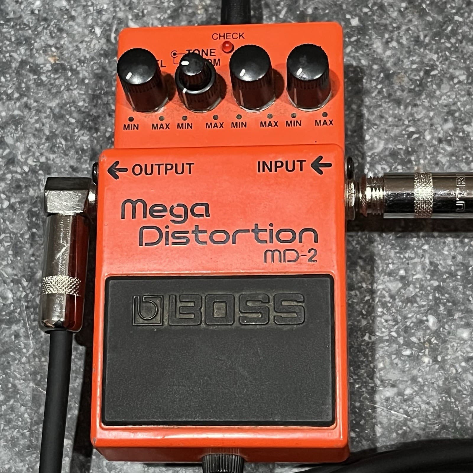 Boss MD-2 Mega Distortion Guitar Effect Pedal High Gain Distortion