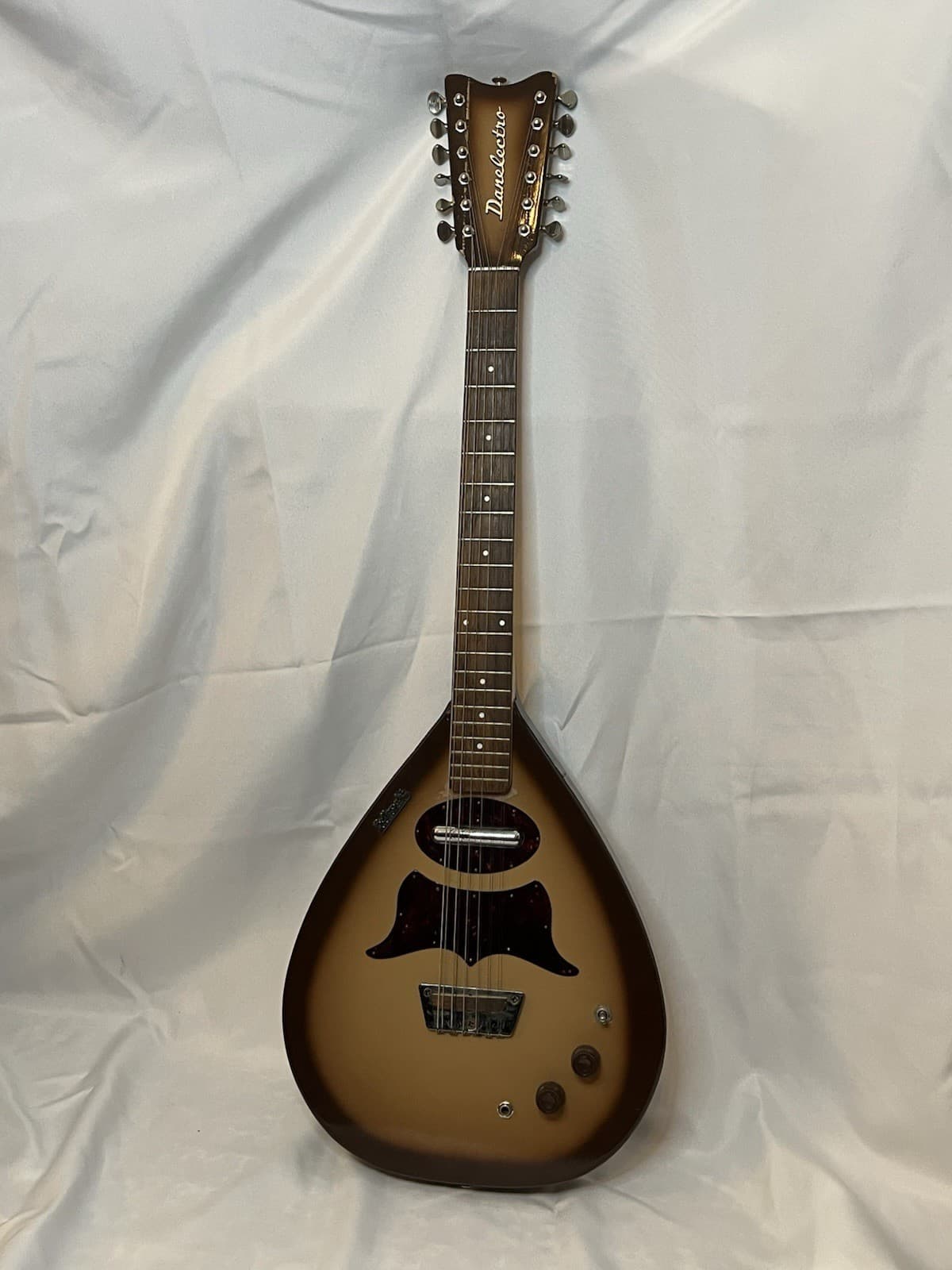 Danelectro Bellzouki Electric 12 string guitar 1960s Sunburst Finish 7010
