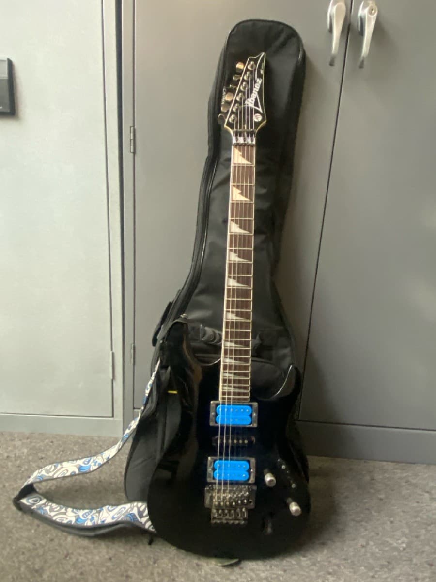 IBANEZ S470DX S SERIES BLK (W/ CASE AND NECK BAND) (E14002533)