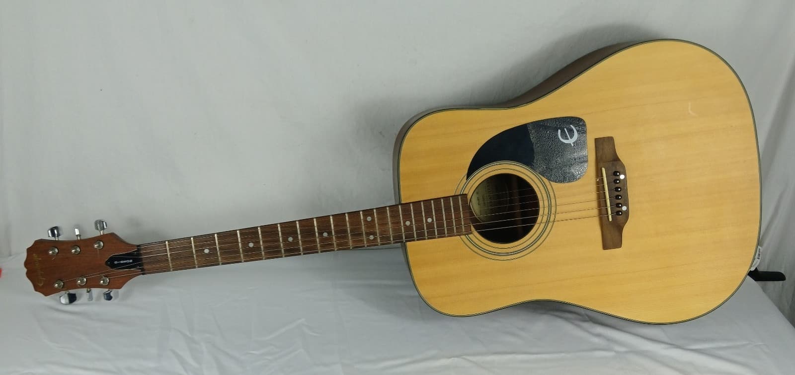 VINTAGE EPIPHONE BY GIBSON ACOUSTIC GUITAR PR-200 6 STRING