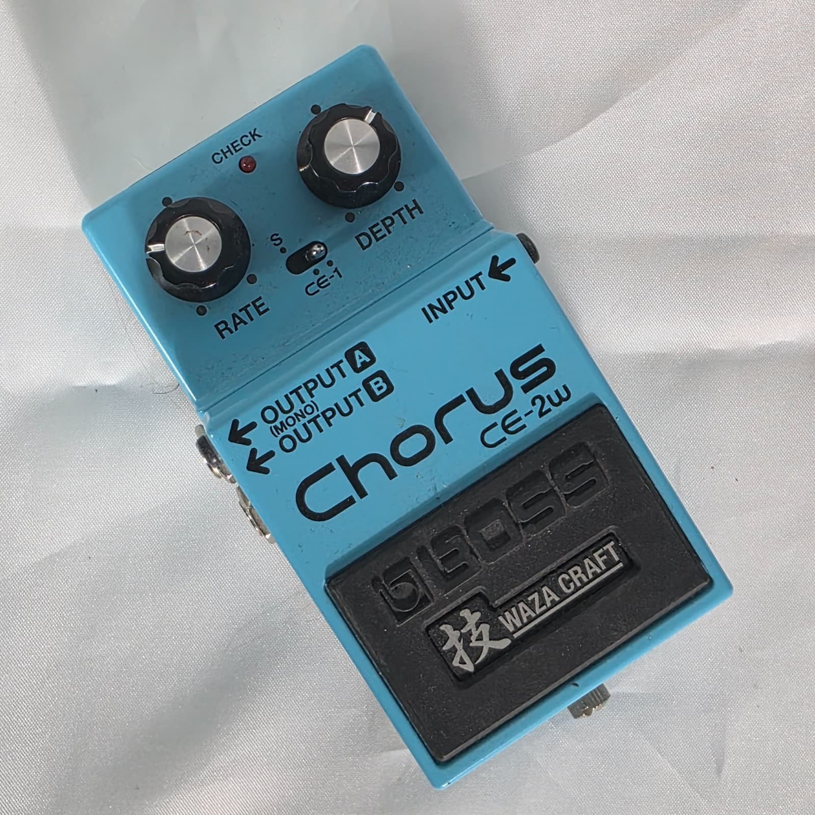 Boss CE-2W Premium Chorus Waza Craft Guitar Effects Pedal - Analog Circuitry