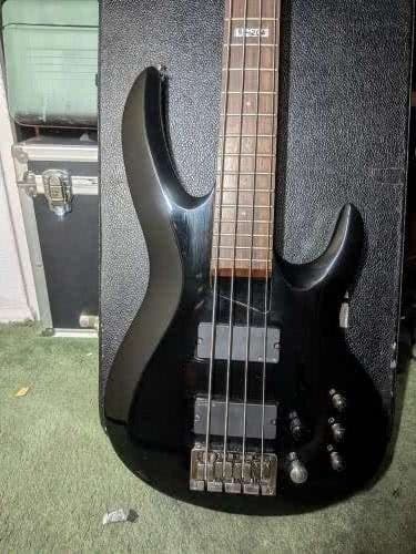 ESP-LTD Bass Guitar B-204 Black, Great Condition, With Hard Case