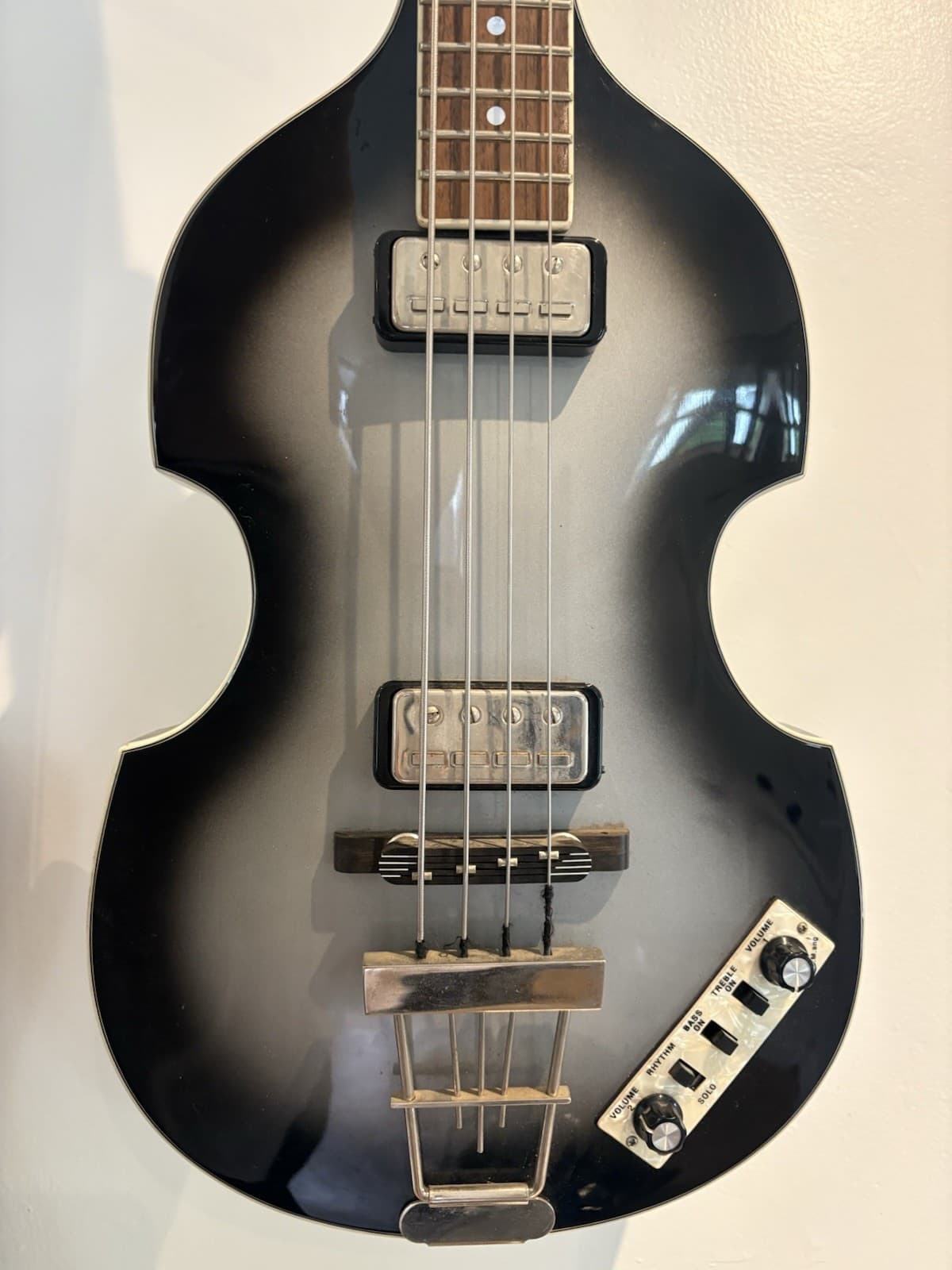 Höfner HCT-500/1 Electric Bass Guitar Silverburst 4 String Hollow Body w/ Case