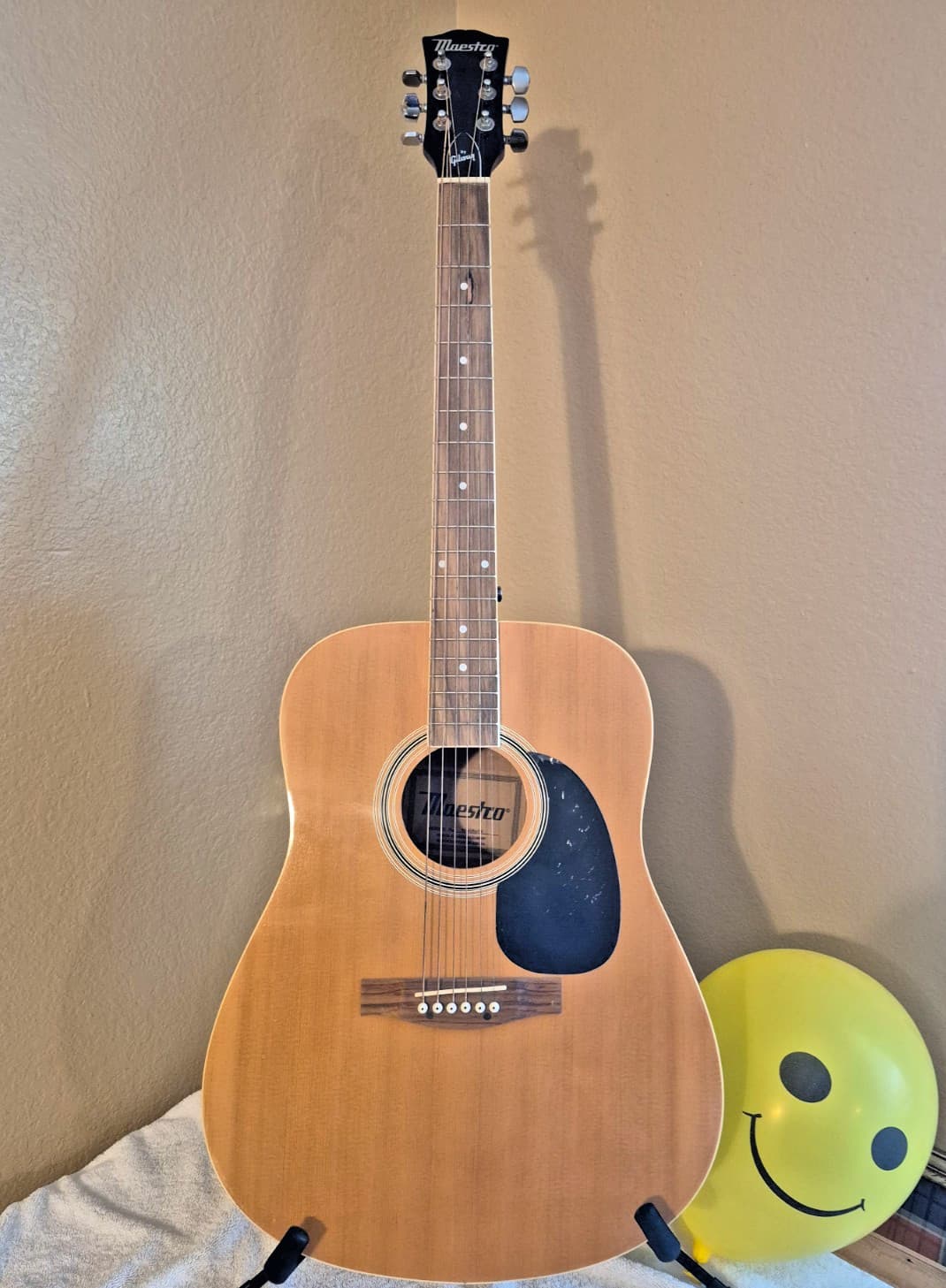 Maestro By Gibson Steel String Acoustic Guitar with Gig Bag VERY NICE!