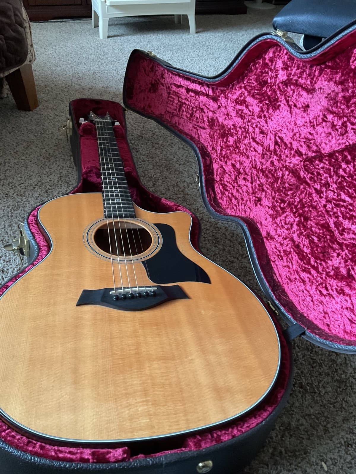Taylor 314ce Grand Auditorium Acoustic-Electric Guitar