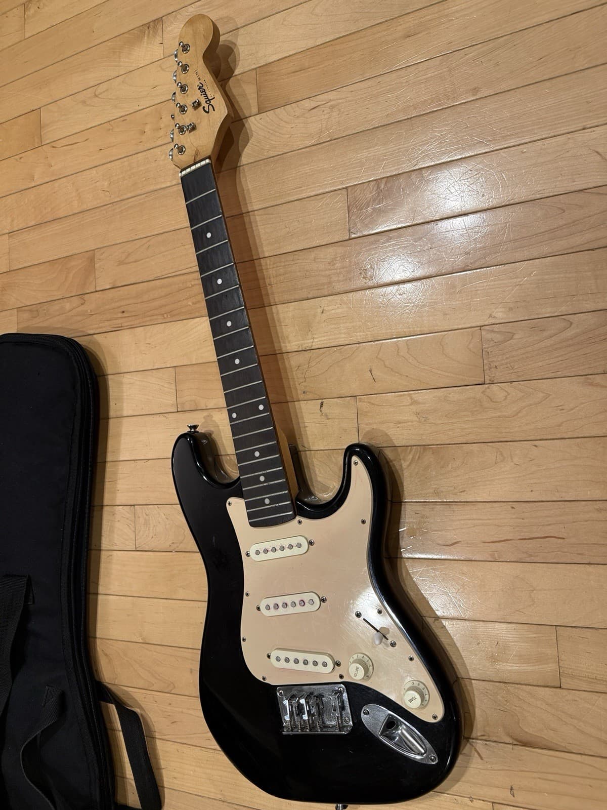 💙Fender Squier Mini Guitar Needs Strings