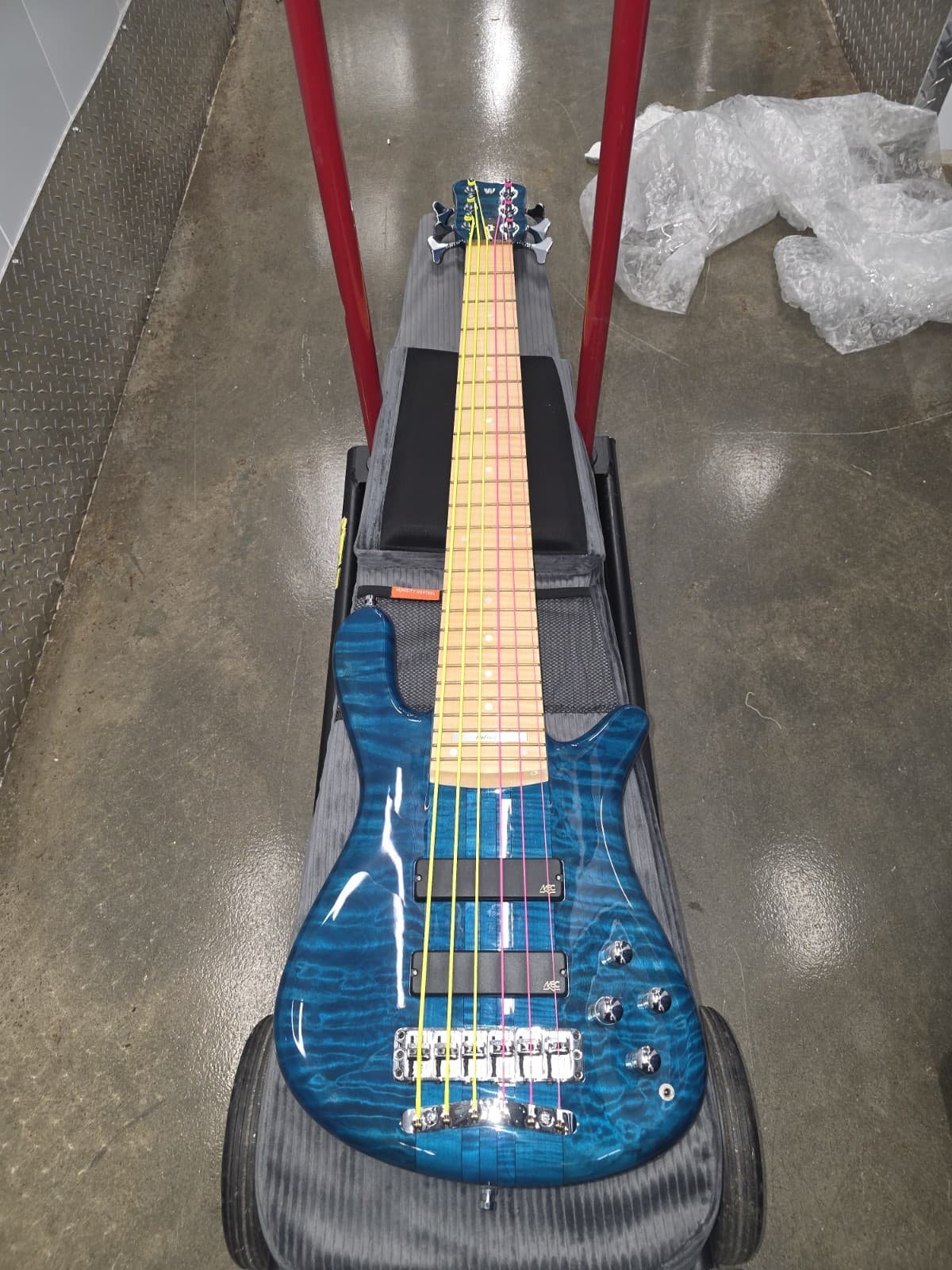 Warwick Custom Streamer Stage 1 Led 6 String Bass Electric Bass