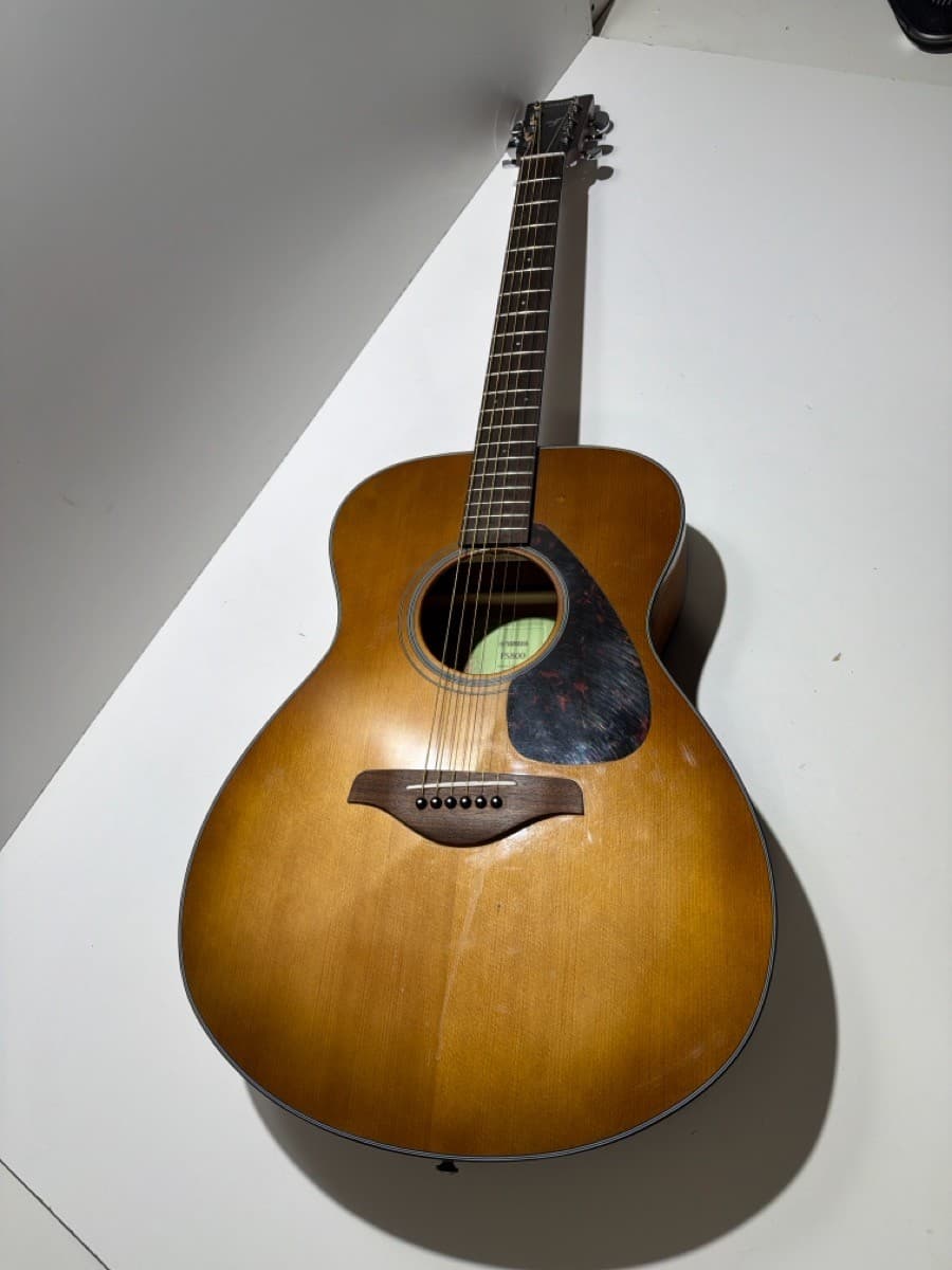 YAMAHA FS800 ACOUSTIC GUITAR (P32013962)