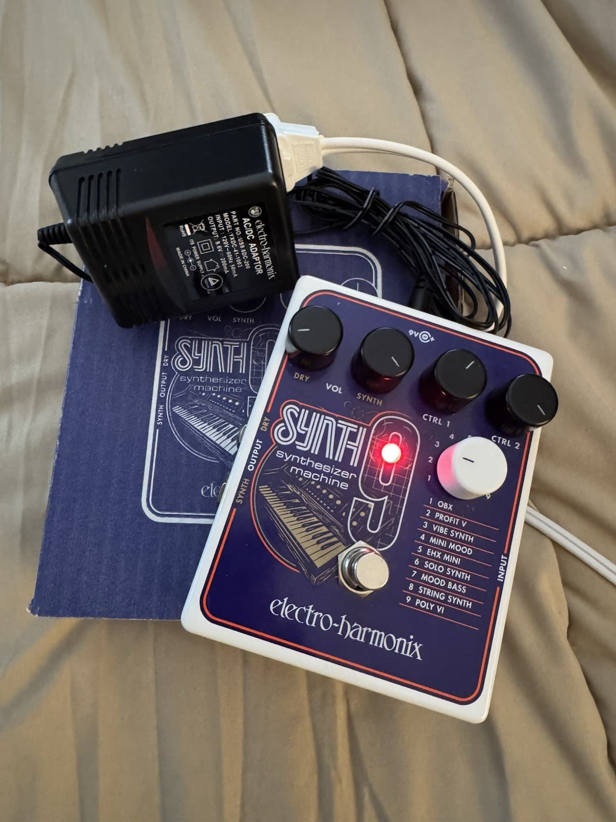 Electro-Harmonix SYNTH9 Digital Synthesizer Machine Pedal for Electric Guitar