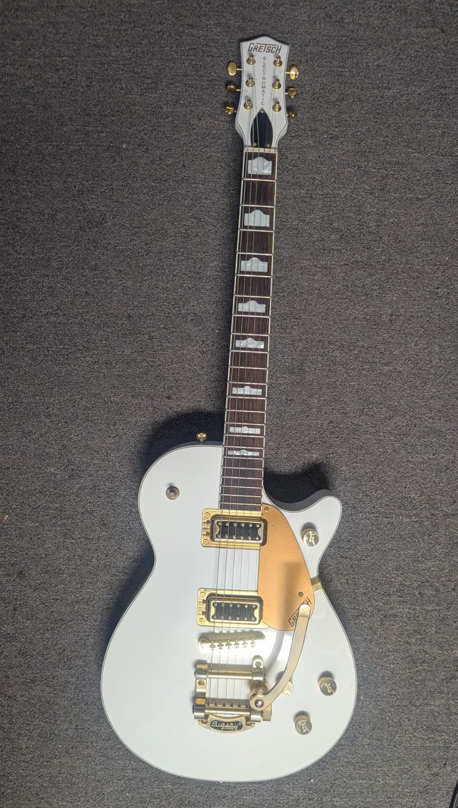 Gretsch Guitars Electromatic Jet FT Bigsby LE Hollowbody Guitar Champagne White