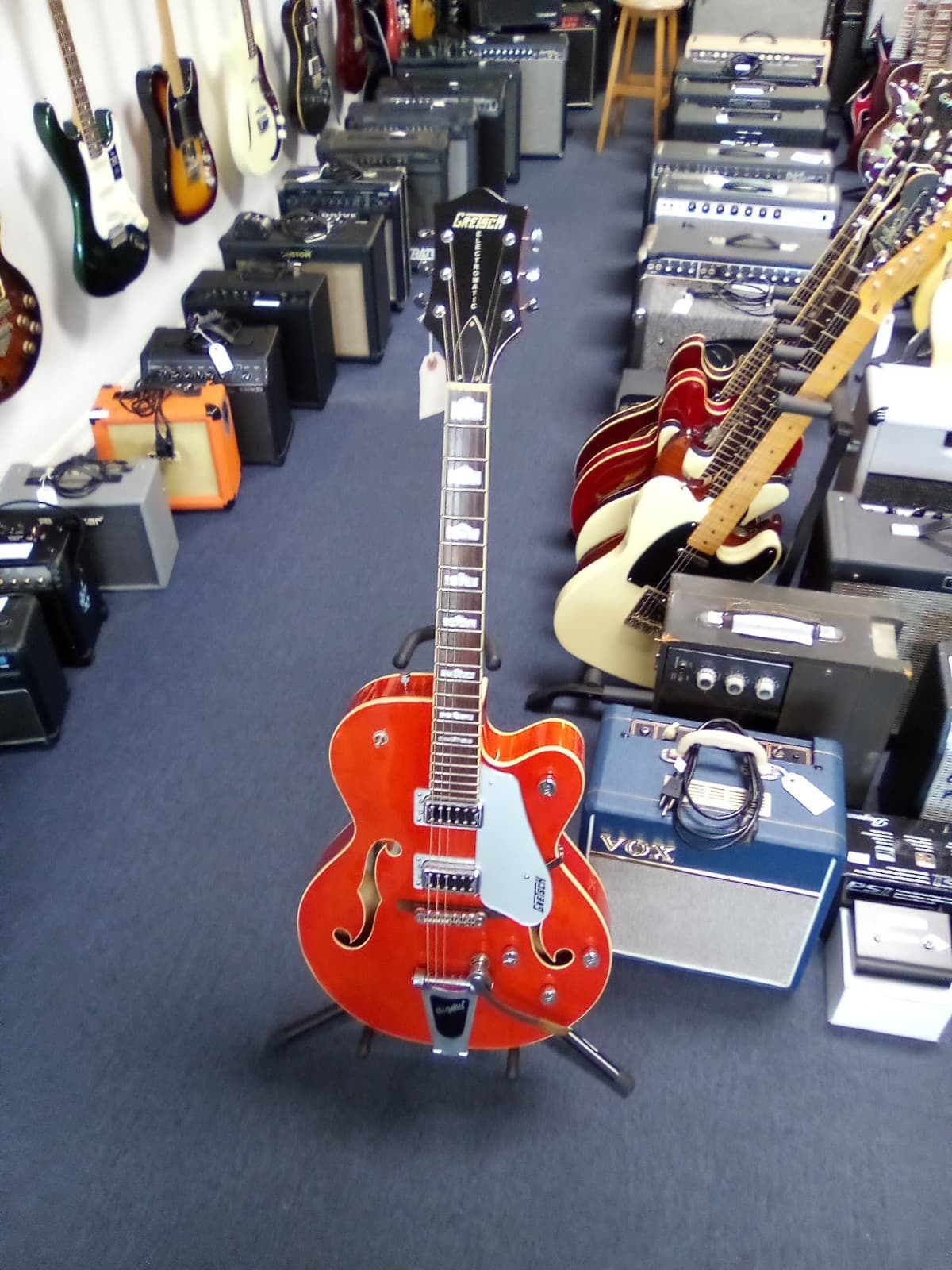 gretsch g5420t electromatic hollow body guitar