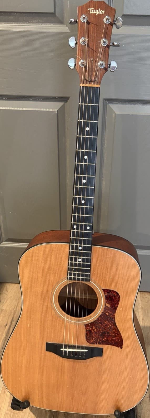 1993 Taylor Acoustic Guitar Made in USA w/ Working Pickup & Taylor Hard Case