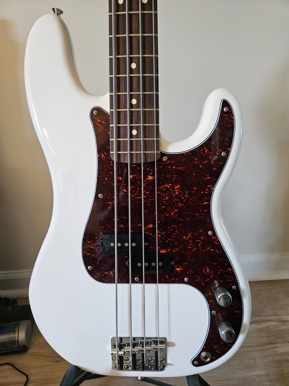 2024 Fender Player II Precision Bass - Polar White w/Rosewood FB