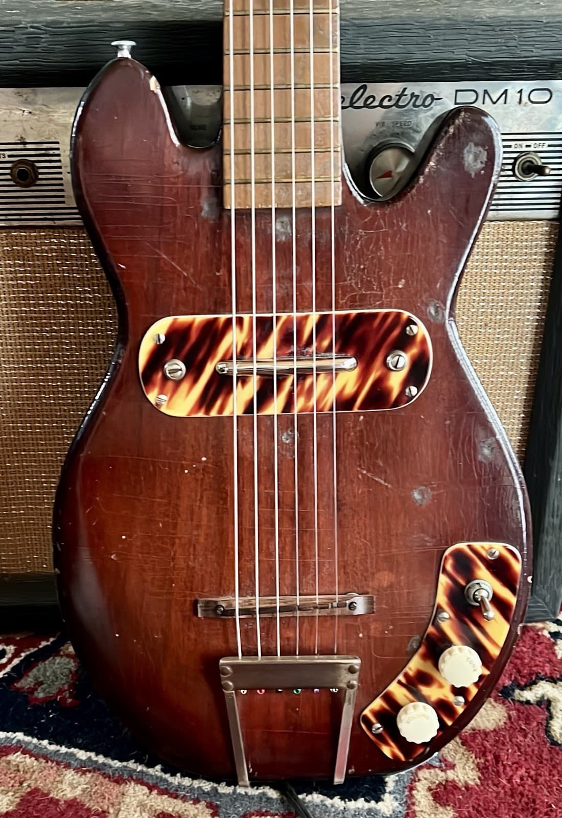 VINTAGE KAY PEANUT GUITAR