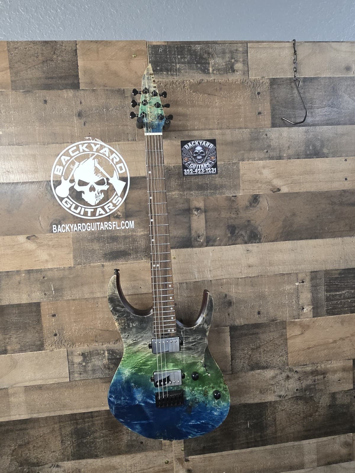 Eart Explorer 1 Guitar, HH, Multi-Color, Coil Split, Excellent!