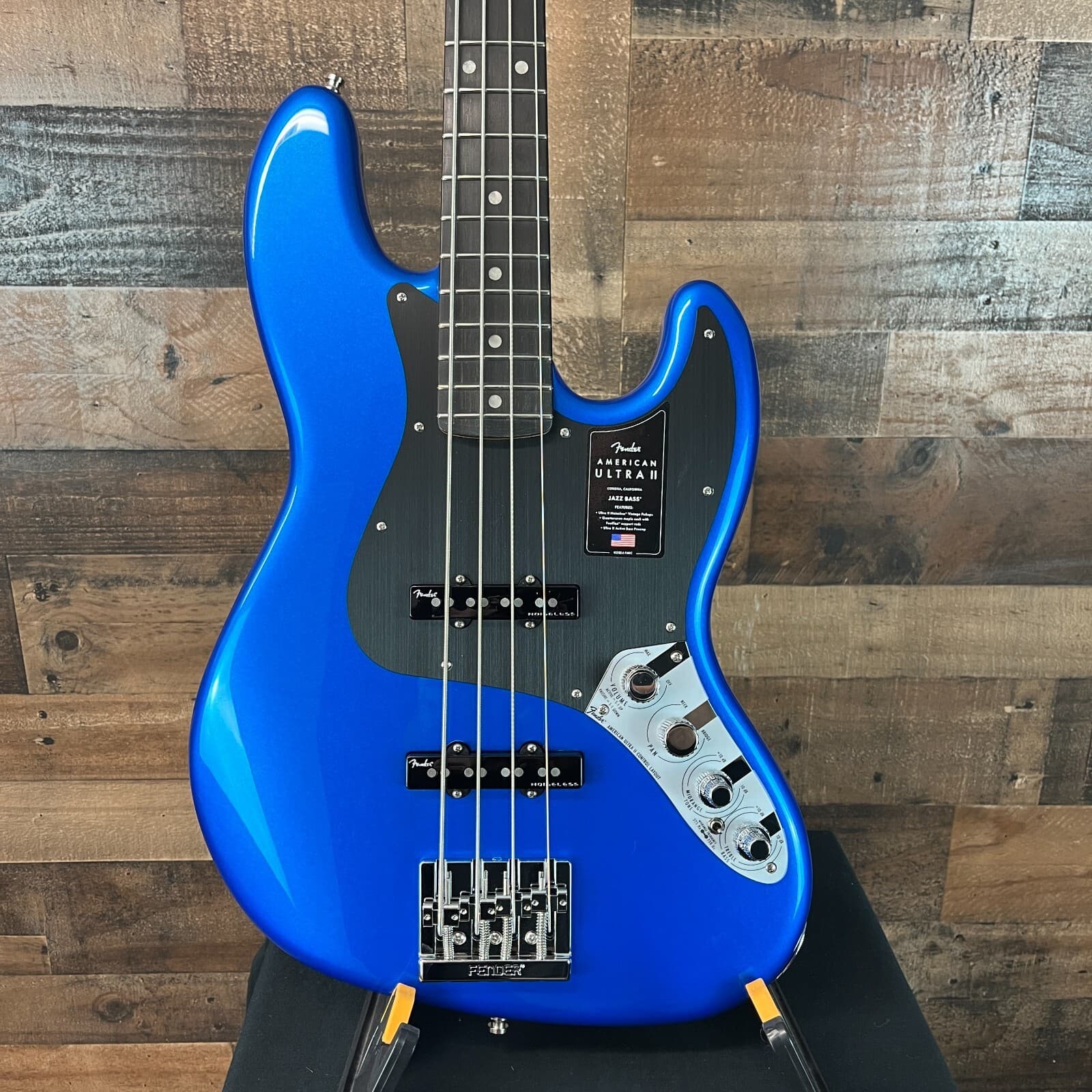 Fender American Ultra II Jazz Bass, Noble Blue, Ebony Fingerboard, HSC, 829
