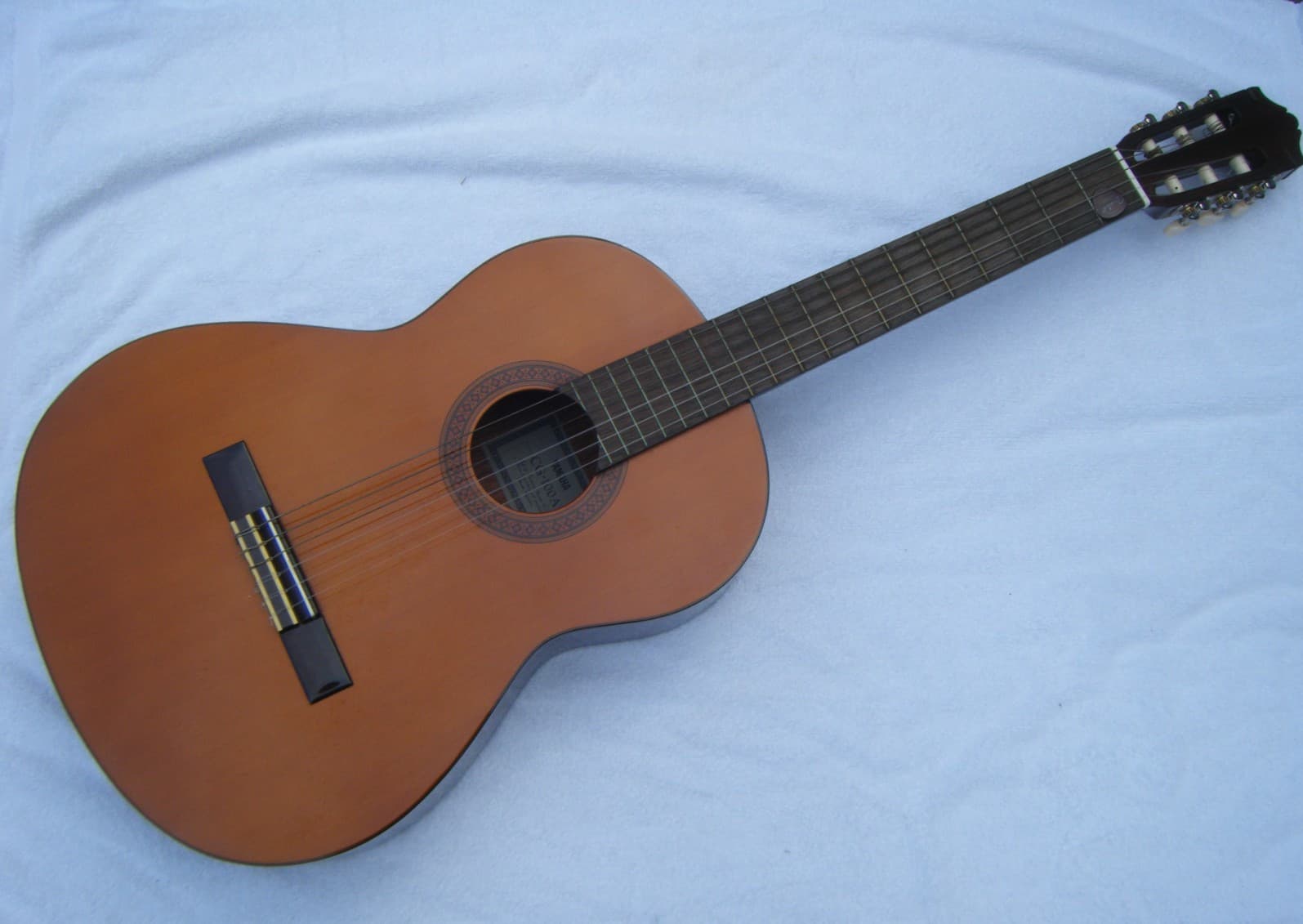 😍 YAMAHA CG-100A 6-STRING ACOUSTIC GUITAR SPRUCE & MAHOGANY & CASE ST135 3PT8