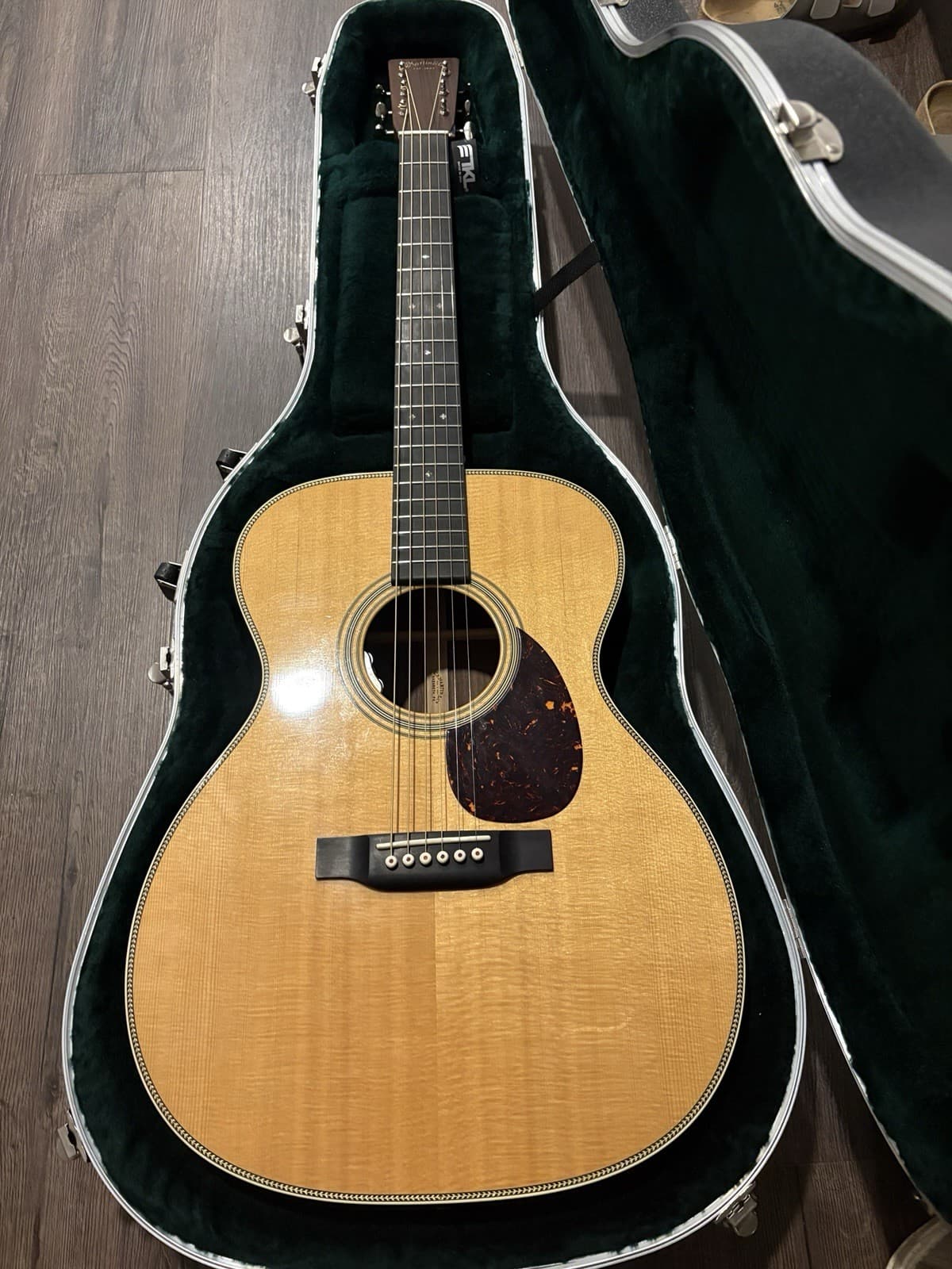 Martin OM-28 Acoustic Guitar Natural 2018